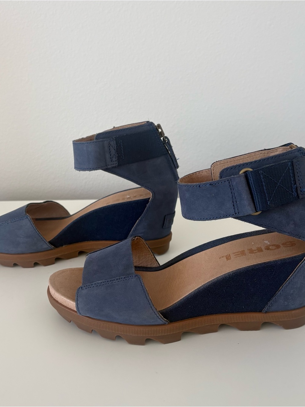 Sorel Joanie II Full Grain Leather Sandal Wedges Blue Tan Women Size 8 - Picture 3 of 8